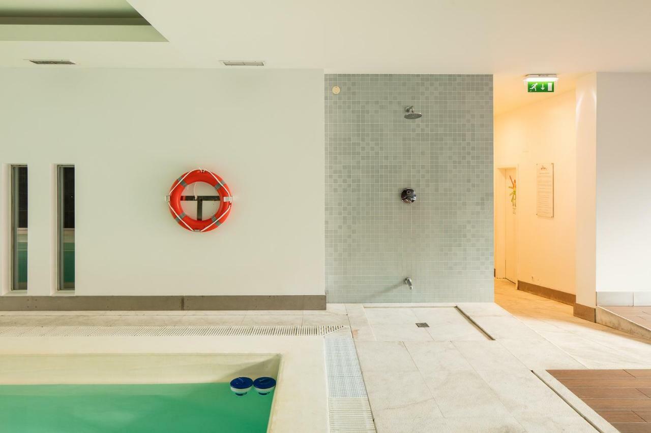 Skyscraper Riverview Lisbon With Indoor Pool Exterior foto
